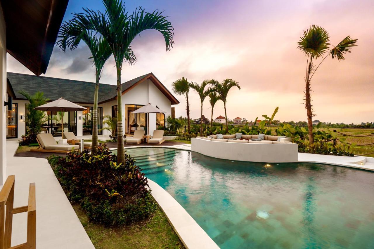Villa Crystal Lagoon By Balisuperhost Убуд Екстер'єр фото