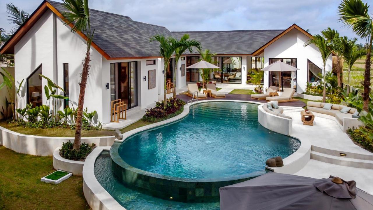 Villa Crystal Lagoon By Balisuperhost Убуд Екстер'єр фото