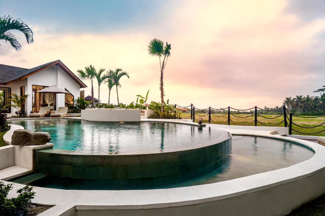 Villa Crystal Lagoon By Balisuperhost Убуд Екстер'єр фото